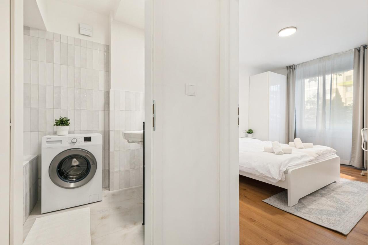 Bratislava Touch 2 Bedroom Apt Eksteriør bilde